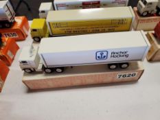 Winross Truck Tractor With Van Trailer