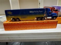 Winross Truck Tractor With Van Trailer