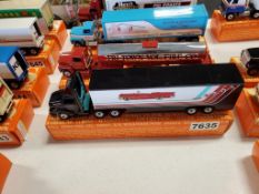 Winross Truck Tractor With Van Trailer