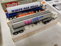 Winross Truck Tractor With Tank Trailer