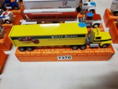 Winross Truck Tractor With Van Trailer