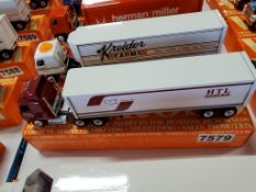 Winross Truck Tractor With Van Trailer