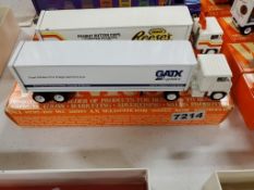 Winross Truck Tractor With Van Trailer