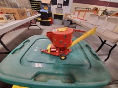 Toy Grinder Mixer New Holland 358