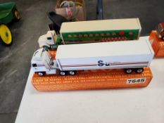 Winross Truck Tractor With Van Trailer