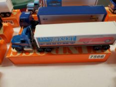 Winross Truck Tractor With Van Trailer