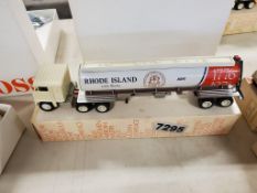 Winross Truck Tractor With Tank Trailer