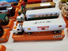 Winross Truck Tractor With Van Trailer