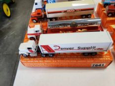 Winross Truck Tractor With Van Trailer