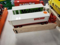 Winross Truck Tractor With Van Trailer