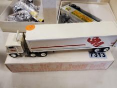 Winross Truck Tractor With Van Trailer