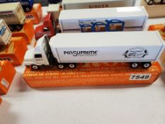 Winross Truck Tractor With Van Trailer