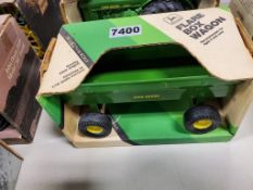 Ertl Flare Box Wagon