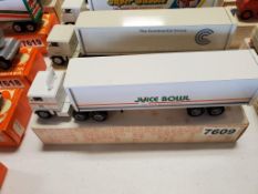 Winross Truck Tractor With Van Trailer