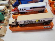 Winross Truck Tractor With Van Trailer