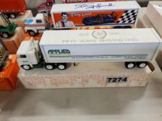 Winross Truck Tractor With Van Trailer