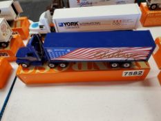 Winross Truck Tractor With Van Trailer