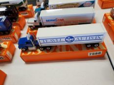 Winross Truck Tractor With Van Trailer