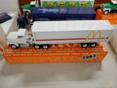 Winross Truck Tractor With Van Trailer