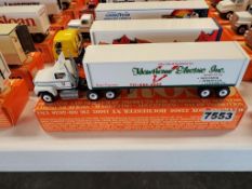Winross Truck Tractor With Van Trailer