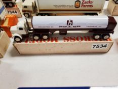 Winross Truck Tractor With Tank Trailer