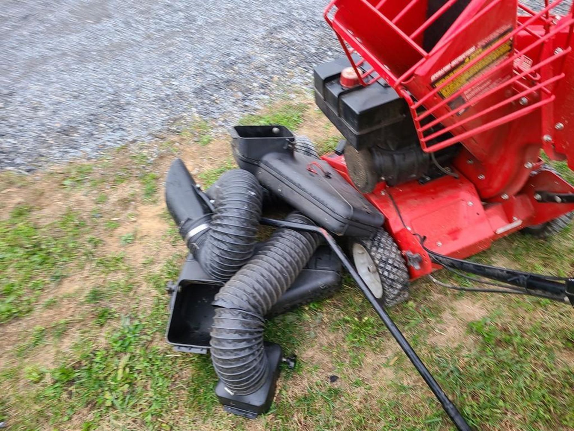 Troybilt Chipper Shredder Vac - Image 12 of 20