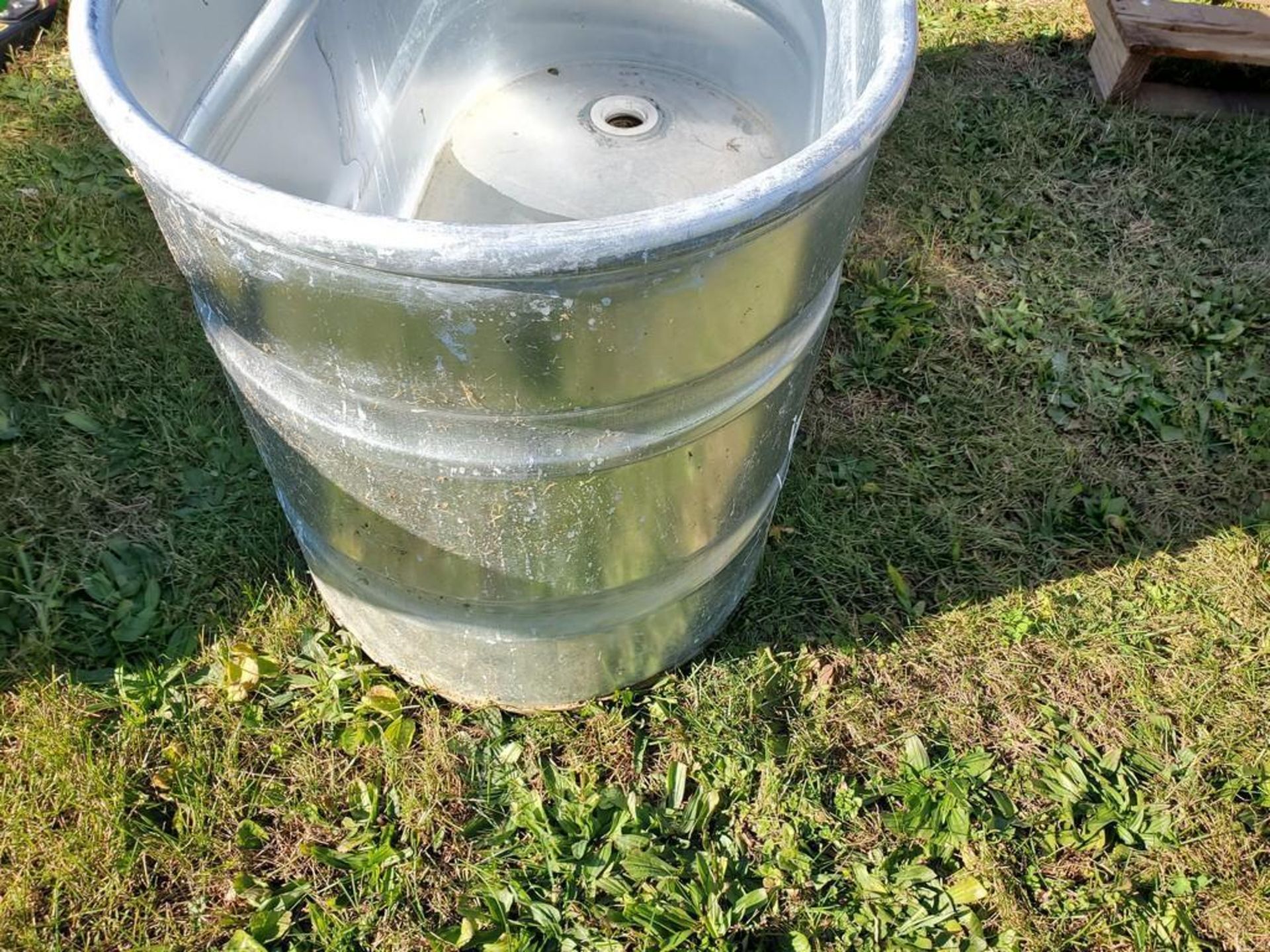 Tarter WT224 Galvanized Water Tank - Image 5 of 14