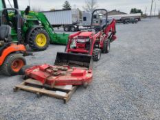 Mahindra Max 25 Compact Tractor Loader Backhoe 'Ride & Drive'