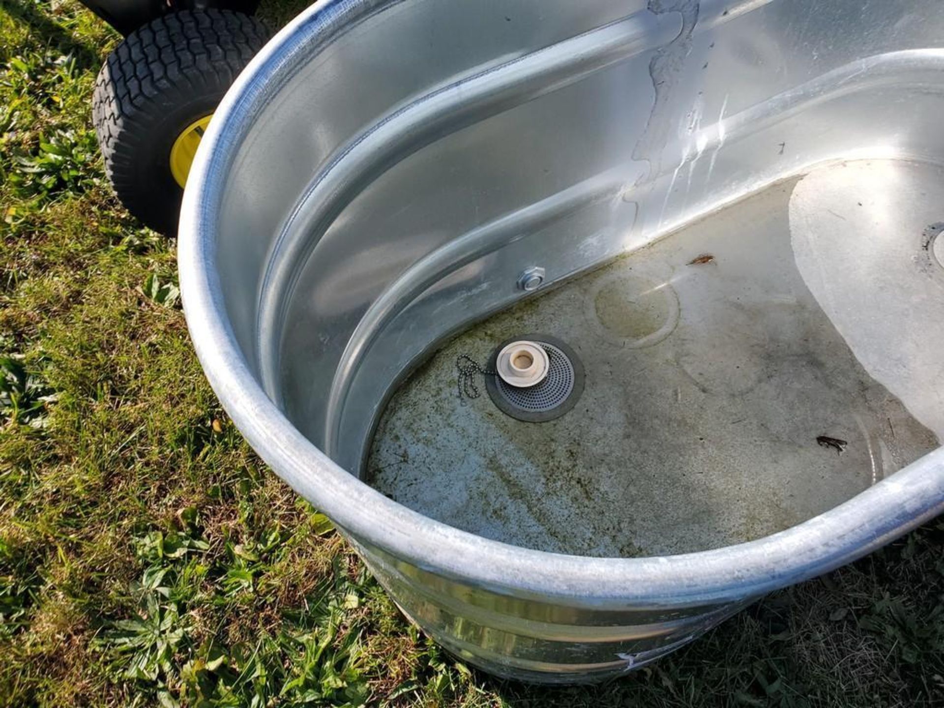 Tarter WT224 Galvanized Water Tank - Image 4 of 14