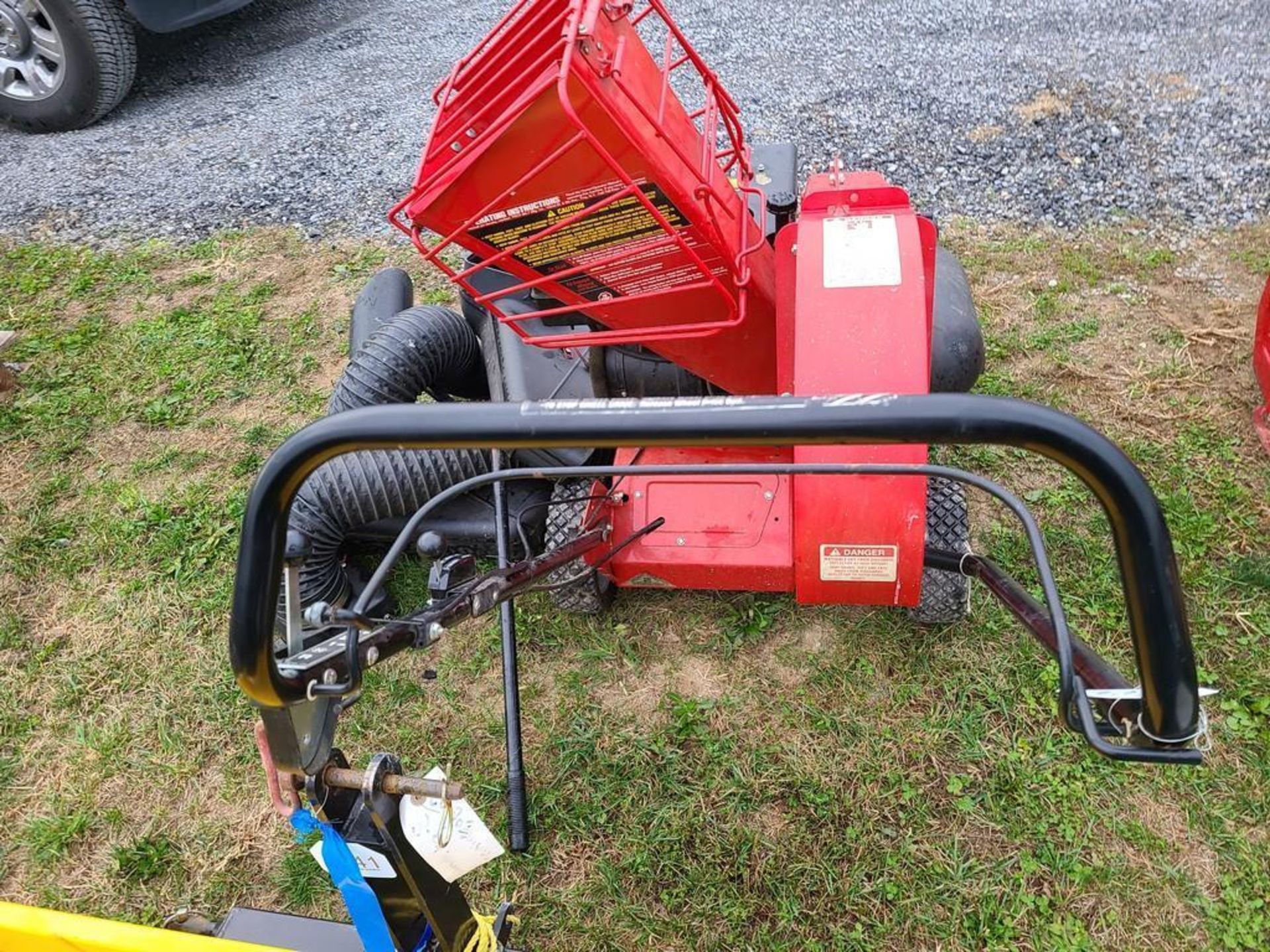 Troybilt Chipper Shredder Vac - Image 9 of 20