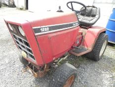 International 1282 Lawn Tractor,