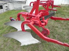 International UF20 Fast Hitch Plow