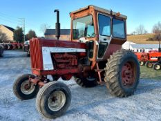 International 806 Cab Tractor 'Ride & Drive'