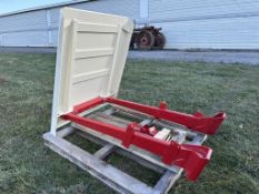 International Roll Bar with canopy