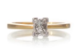 CERTIFICATED DIAMOND SOLITAIRE RING,