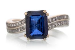 SAPPHIRE AND DIAMOND RING,