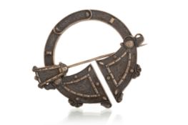 VICTORIAN COPY OF THE TARA OR HUNTERSTON BROOCH,