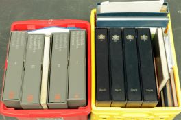 A collection of Netherlands used, unused, postfresh in a four deluxe Dasvos Albums in casette betwee
