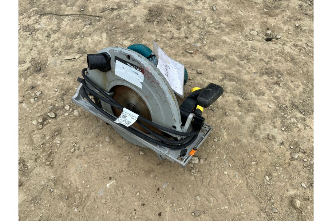 MAKITA 5903R 110V 235MM CIRCULAR SAW - NO RESERVE *PLUS VAT* - Image 3 of 7
