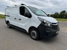 2017/17 REG VAUXHALL VIVARO 2900 CDTI ECOFLEX 1.6 DIESEL MANUAL VAN, SHOWING 1 FORMER KEEPER