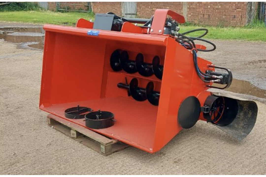 BOM - A TWIN AUGER MIXER CHOPPER BUCKET - BRAND NEW - Image 1 of 4