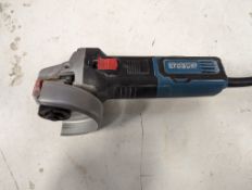 Erbauer 900W 240V 115mm Corded Angle Grinder *PLUS VAT*