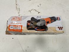 BLACK AND DECKER 710W 115MM ANGLE GRINDER *PLUS VAT*