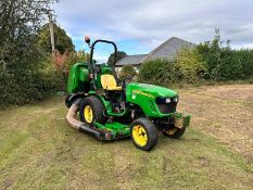 2013 JOHN DEERE 2720 27HP TRACTOR WITH 62î MID MOUNTED DECK AND REAR HIGH TIP COLLECTOR *PLUS VAT*