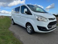 2017/67 REG FORD TRANSIT CUSTOM 290 LIMITED 2.0 DIESEL CREW VAN, SHOWING 1 FORMER KEEPER *PLUS VAT*