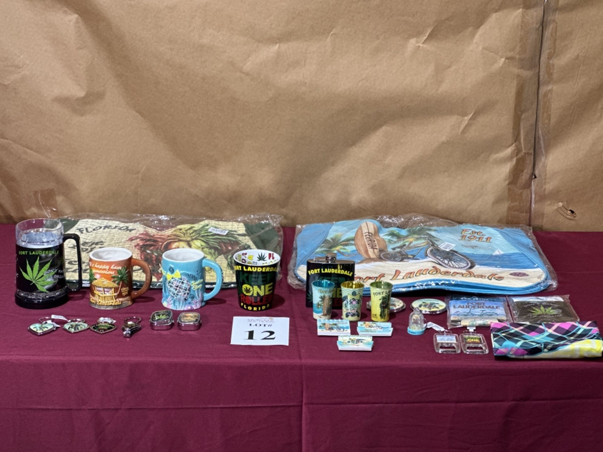 LOT CONSISTING OF ASSORTED BEACH-THEMED SOUVENIRS