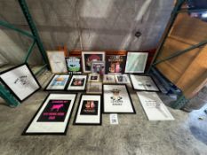 LOT CONSISTING OF ASSORTED WALL ART