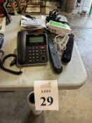 LOT CONSISTING OF ASSORTED ITEMS