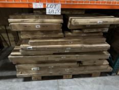 LOT CONSISTING OF NEW ASSORTED HOME DÉCOR