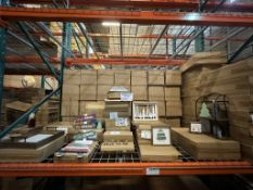 LOT CONSISTING OF ASSORTED HOME DÉCOR